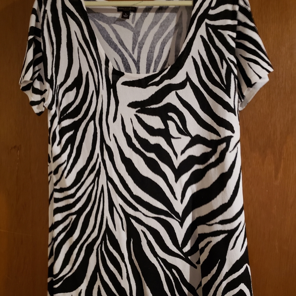 DANA BUCHMAN FINE KNIT LARGE SWEATER